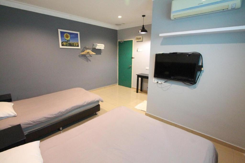 Hotel Station 18 Ипох Екстериор снимка